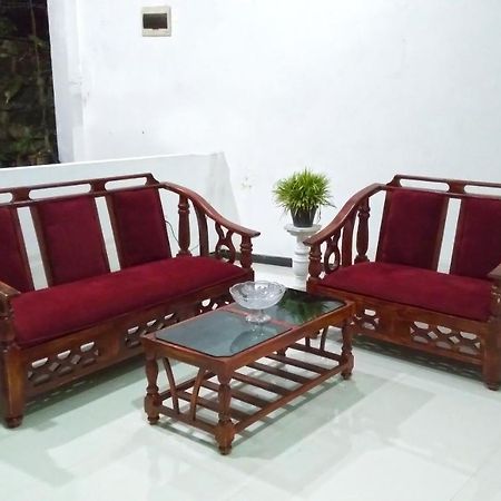 Hôtel Akoya Pearl à Ratnapura Extérieur photo