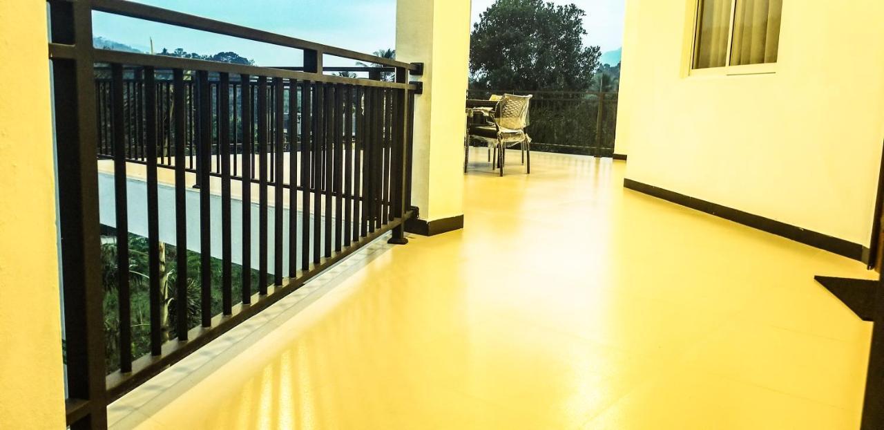 Hôtel Akoya Pearl à Ratnapura Extérieur photo
