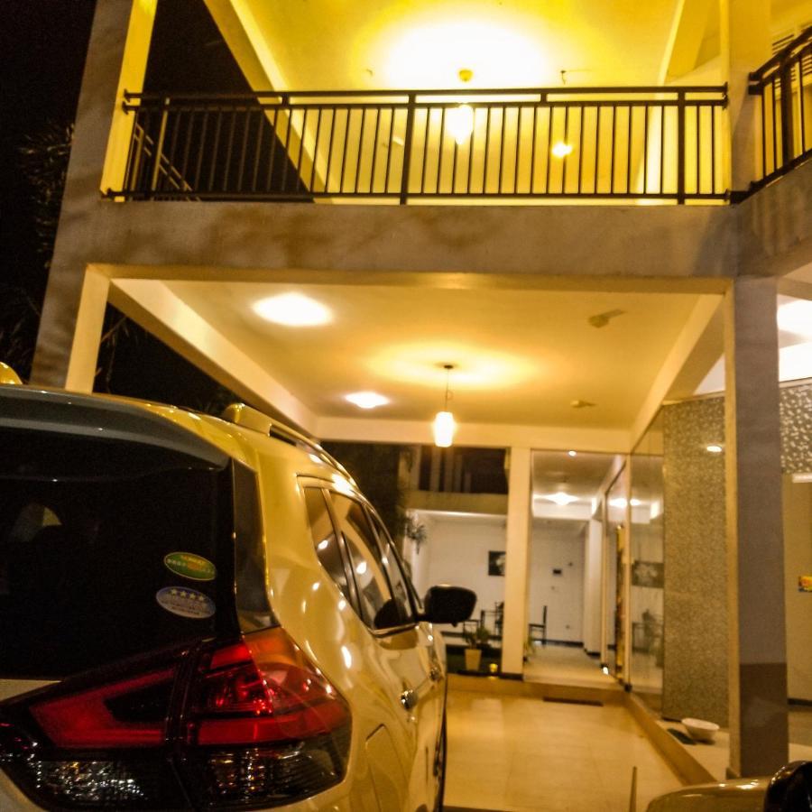 Hôtel Akoya Pearl à Ratnapura Extérieur photo