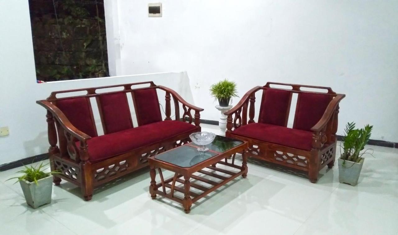 Hôtel Akoya Pearl à Ratnapura Extérieur photo
