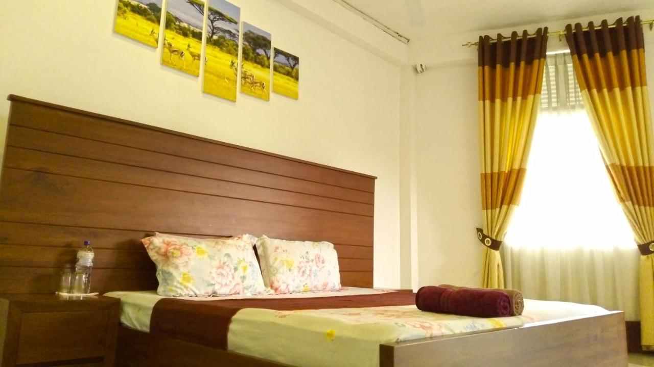 Hôtel Akoya Pearl à Ratnapura Extérieur photo