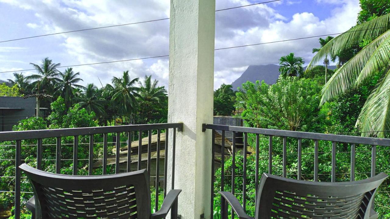 Hôtel Akoya Pearl à Ratnapura Extérieur photo