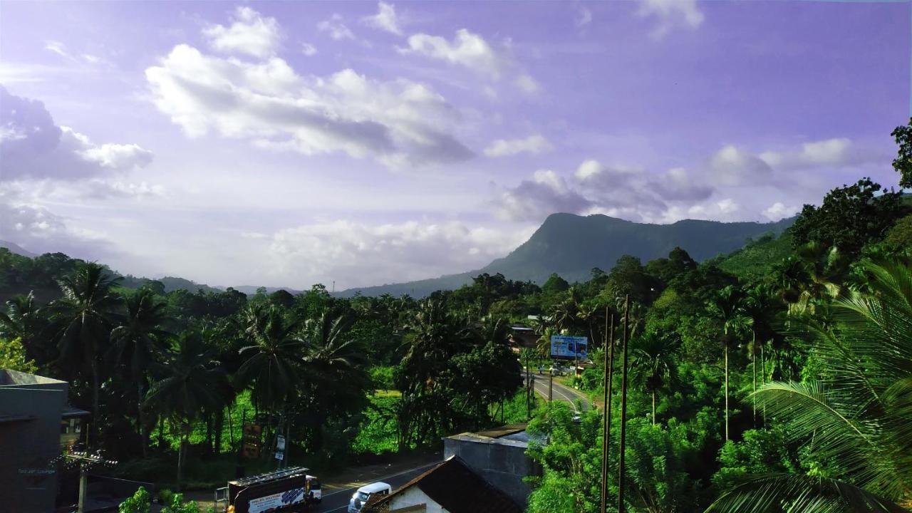 Hôtel Akoya Pearl à Ratnapura Extérieur photo