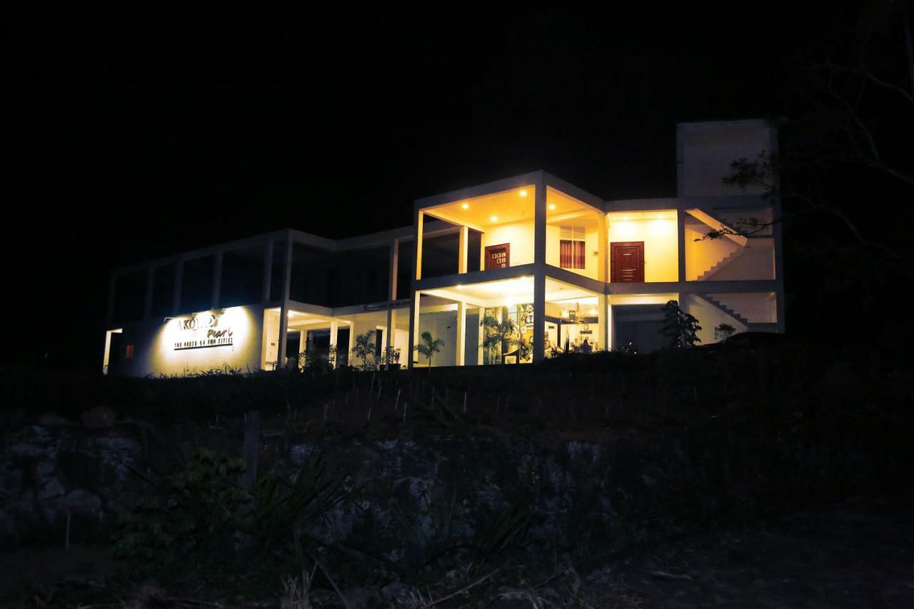 Hôtel Akoya Pearl à Ratnapura Extérieur photo